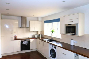 Wokingham - Large 2 bedroom Apartment